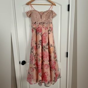 Soieblu Floral & Lace Cold-Shoulder Gown Pink S